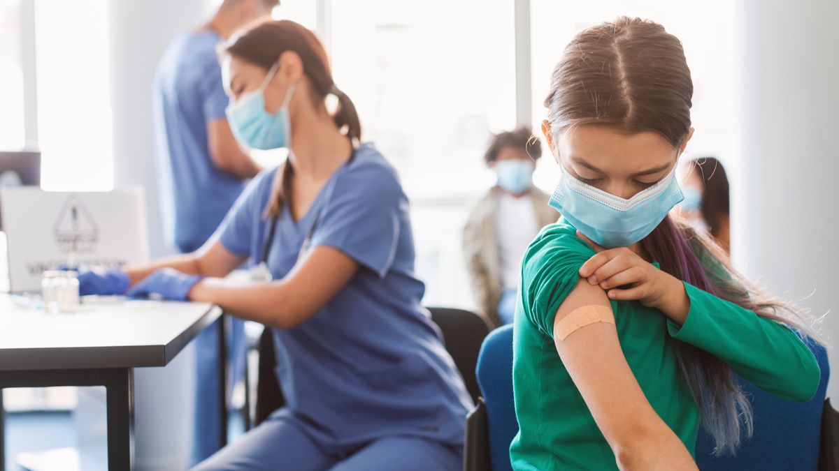 Zlom v boji s pandemií přinese až očkování mladších dětí, zní z Izraele