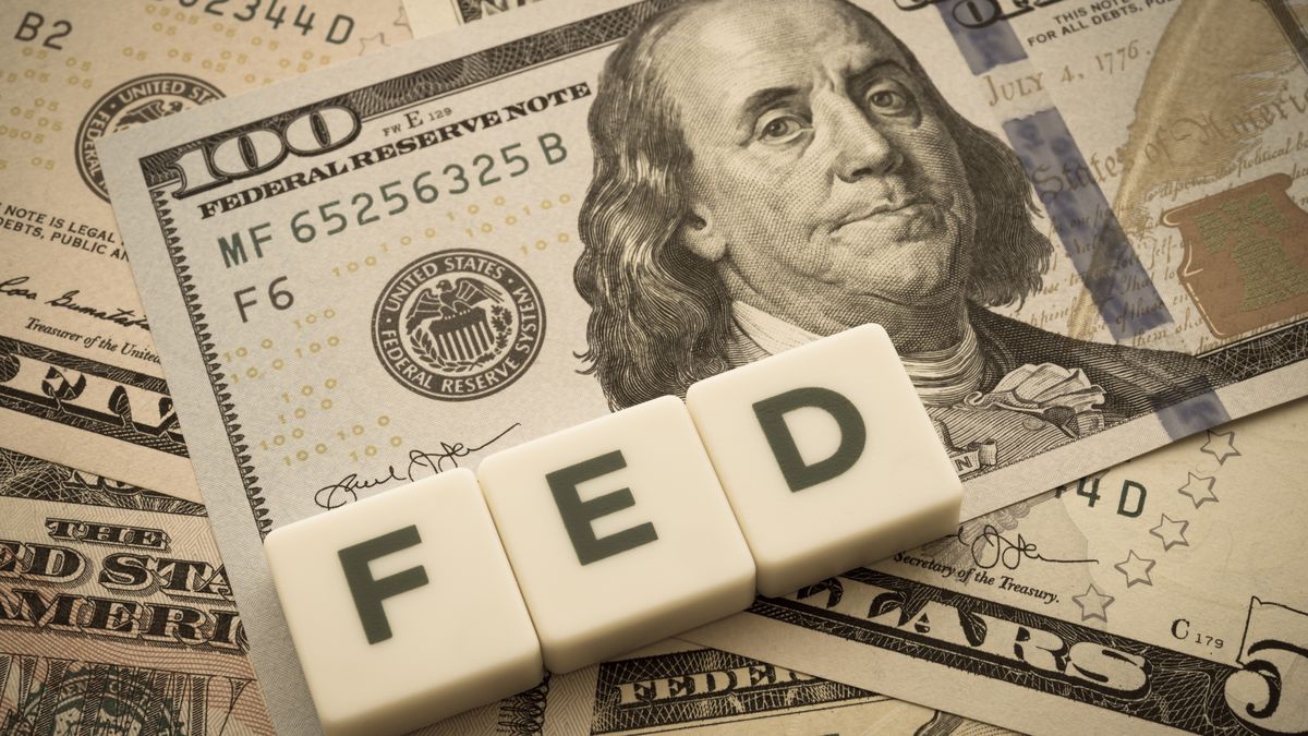 Fed proti inflaci možná vytáhne zbraň, kterou nepoužil od roku 2000