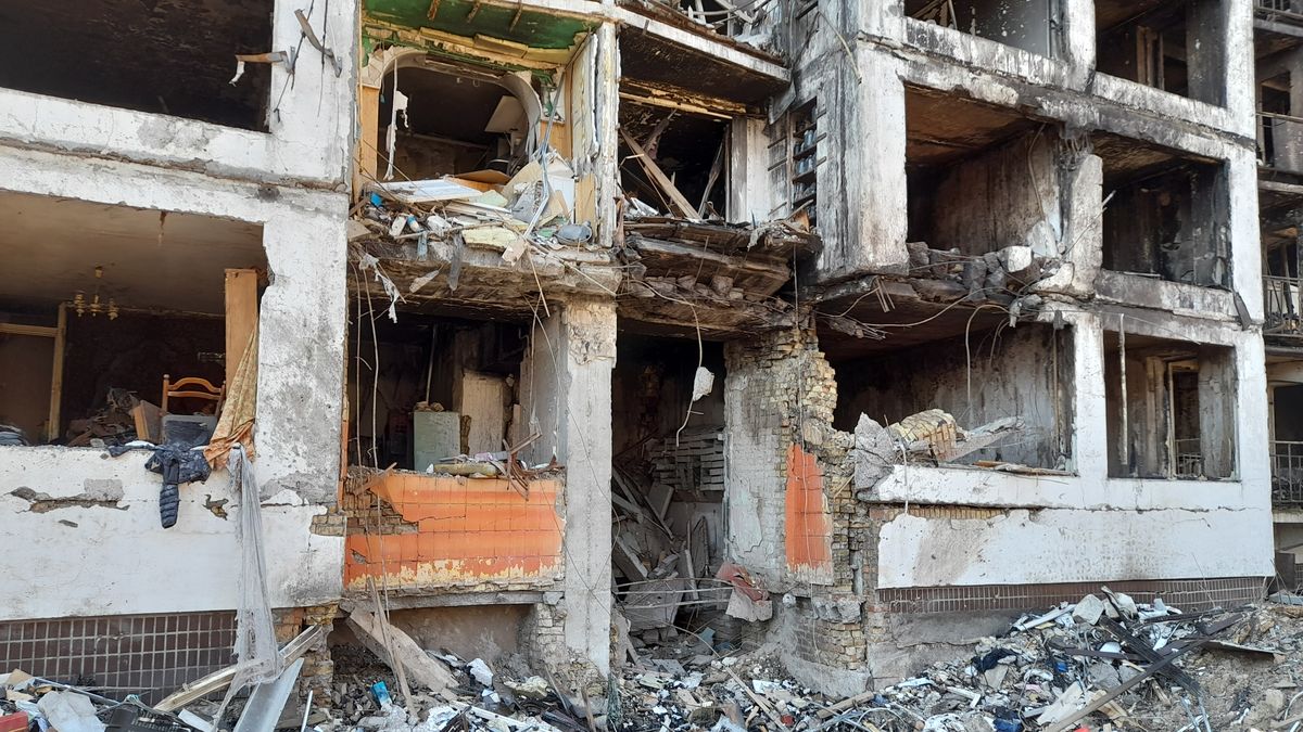 Ruský nálet v ukrajinské Sumské oblasti zabil šest lidí a 12 zranil