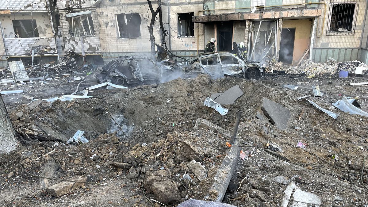 Při ruských útocích na Charkov zemřeli tři lidé, 16 jich bylo zraněno