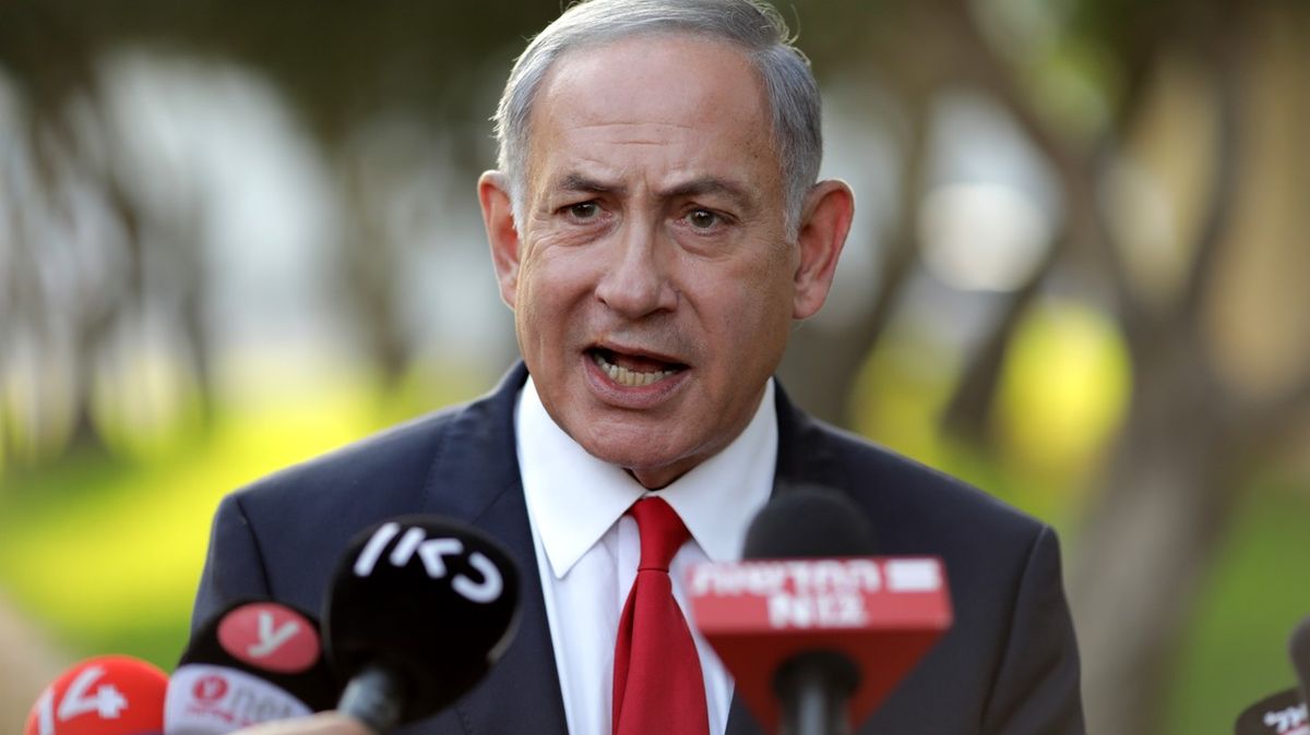 Nesmrtelný Netanjahu má poslední šanci. I jeho blízcí plánují vládu bez něj