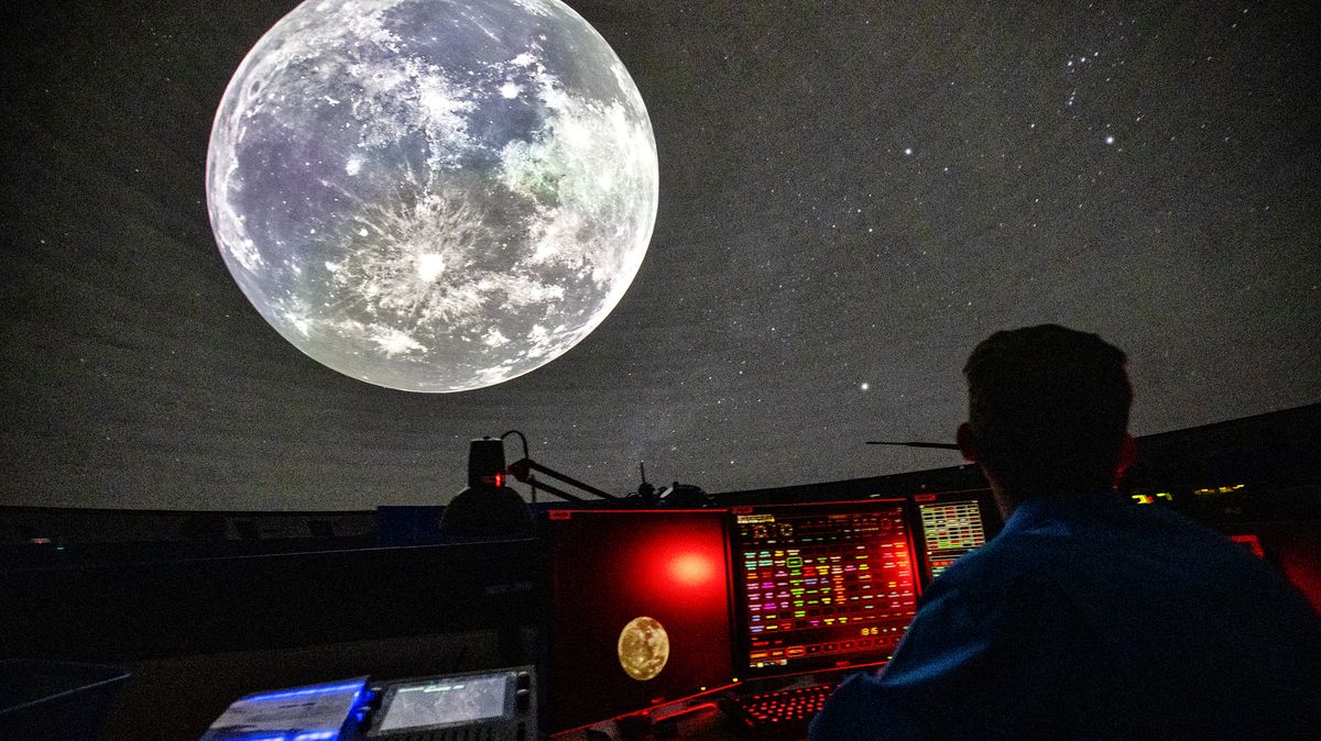 Kam vyrazit za poznáním vesmíru: 10 předních českých hvězdáren a planetárií
