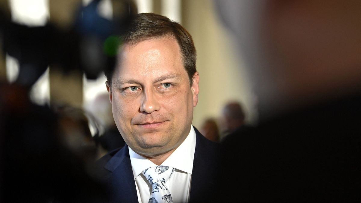 Finského ministra stály „vtipy“ o Hitlerovi křeslo. Skončil po pouhých 10 dnech