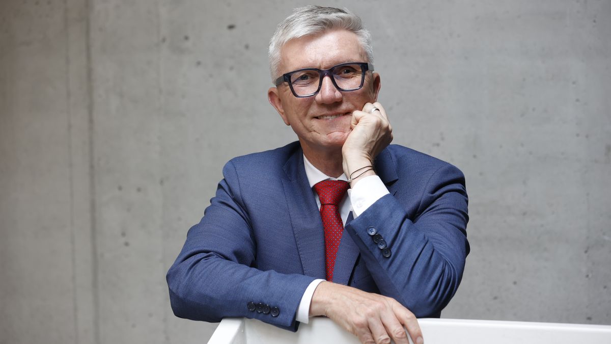 Jak z pasti středního příjmu? Šéf komory Zajíček žádá změnu politiky
