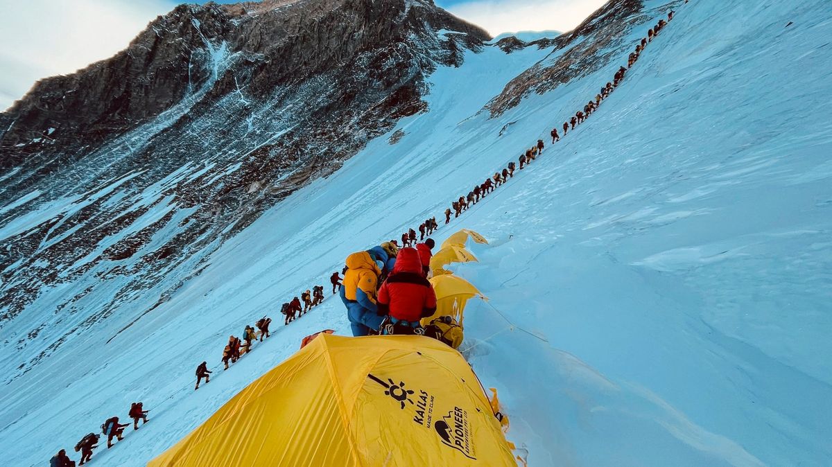 Zoufalství na Mount Everestu – chaos, mrtví, nezvěstní
