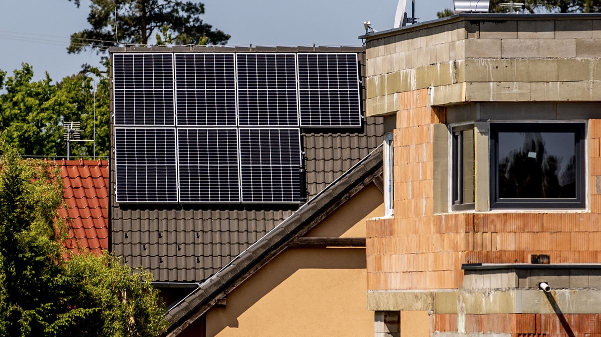 Další solární firma spadla do insolvence. Zákazníkům dluží miliony