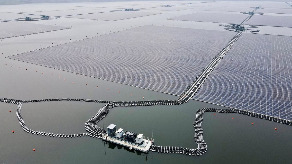 Takhle vypadá největší solární farma v jihovýchodní Asii, podívejte se