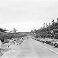 Start 24 hodin Le Mans z 29. září 1968.  V nejstarším aktivním vytrvalostním závodě na světě nejde o to, aby řidič urazil určenou vzdálenost za co nejkratší čas. V Le Mans vyhrává vůz, který urazí za 24 hodin největší vzdálenost.
