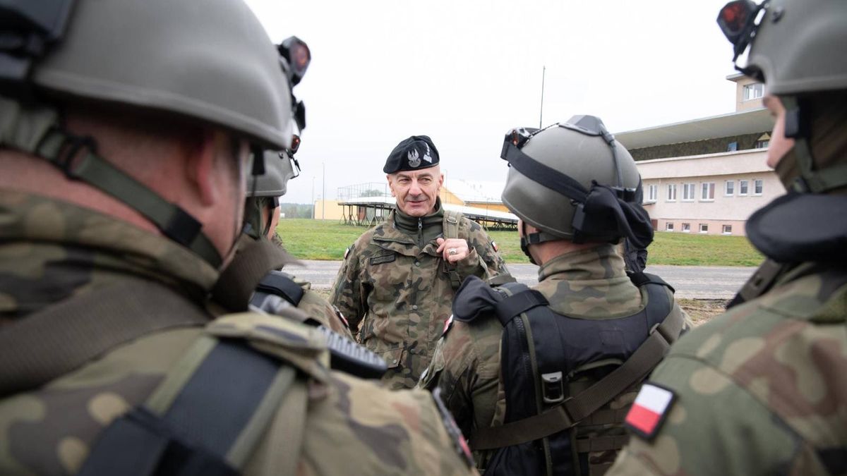 Polská armáda se otřásá. Odchází nejvyšší velení