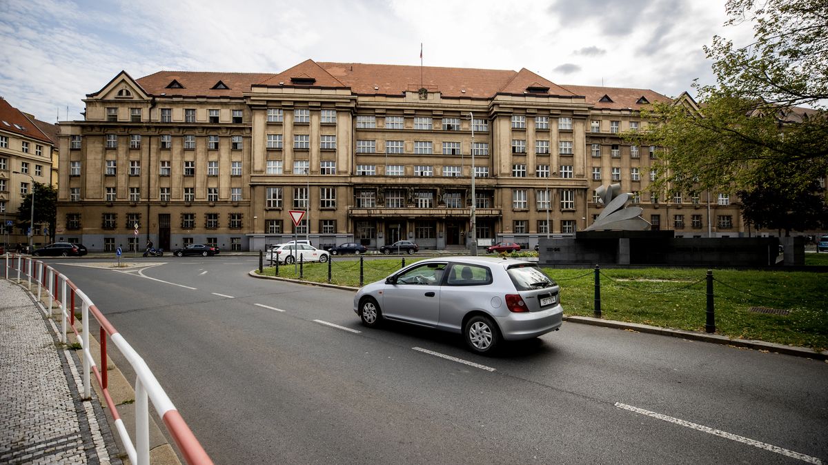 Obrana hledá kanceláře pro 800 úředníků. Na nájem půjdou stamiliony