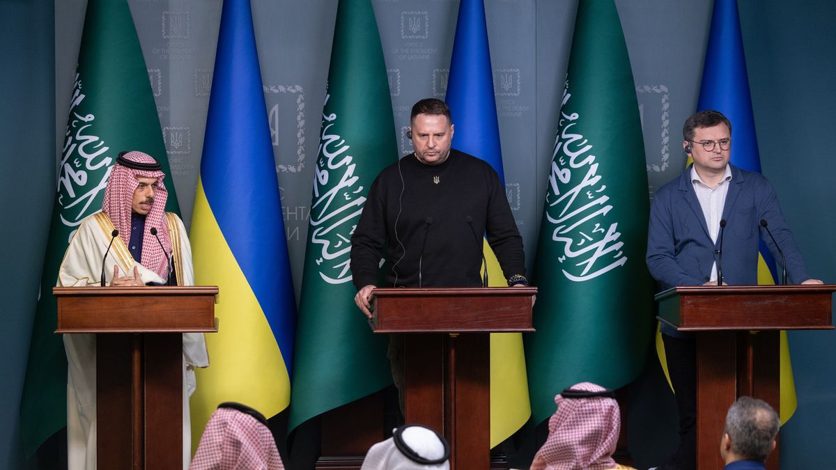 Saúdská Arábie bude v srpnu hostit mírový summit. Rusko pozvánku nedostalo