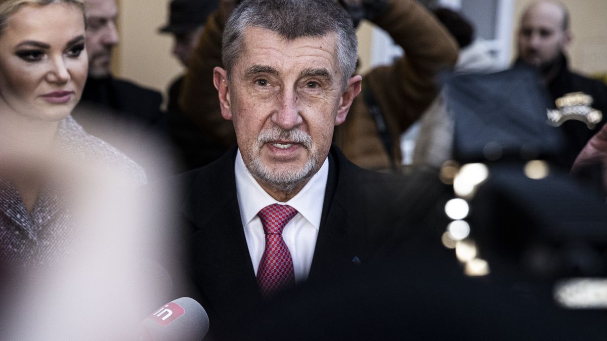 Babiš už nebude kandidovat na prezidenta, řekl na sociálních sítích