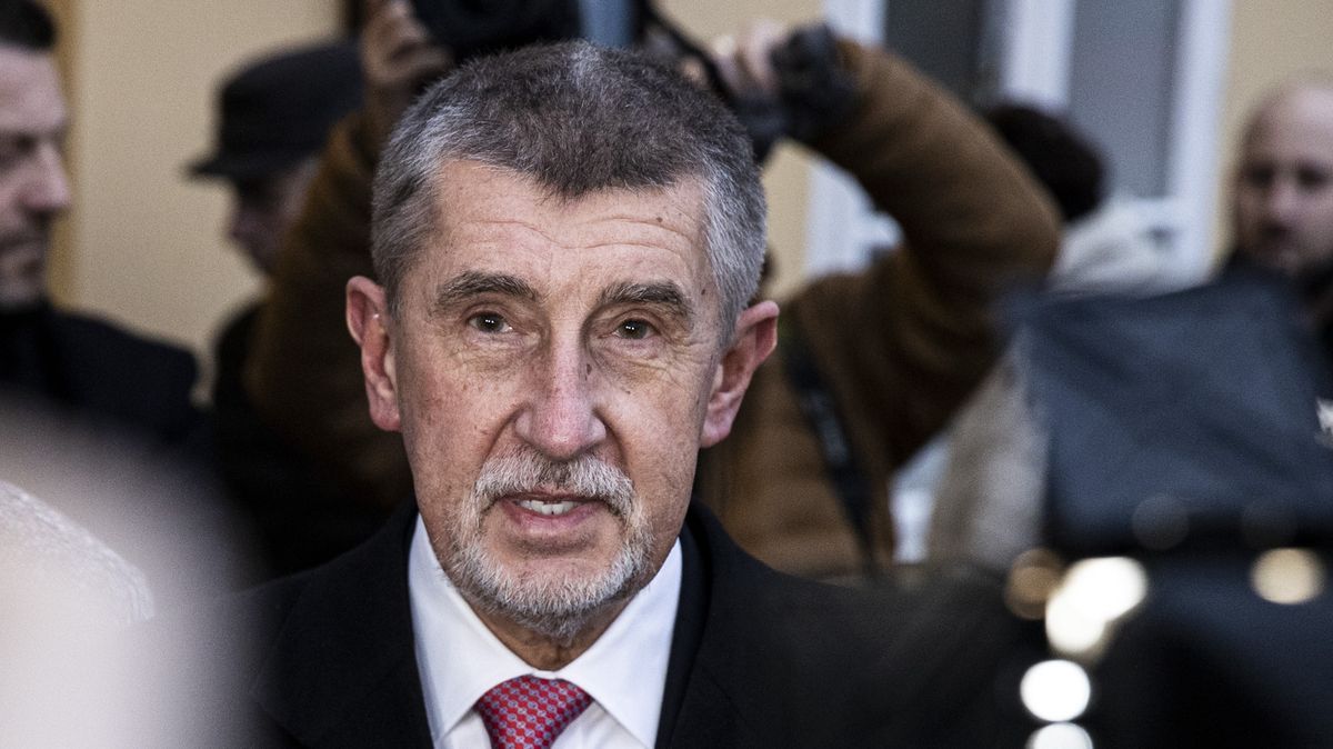Odbory se nesmířily s reformou důchodů. Doufají, že se k moci dostane Babiš