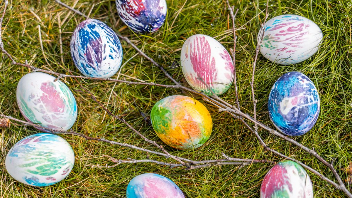 Proč by muži neměli nosit kraťasy a děti hledat velikonoční zajíčky