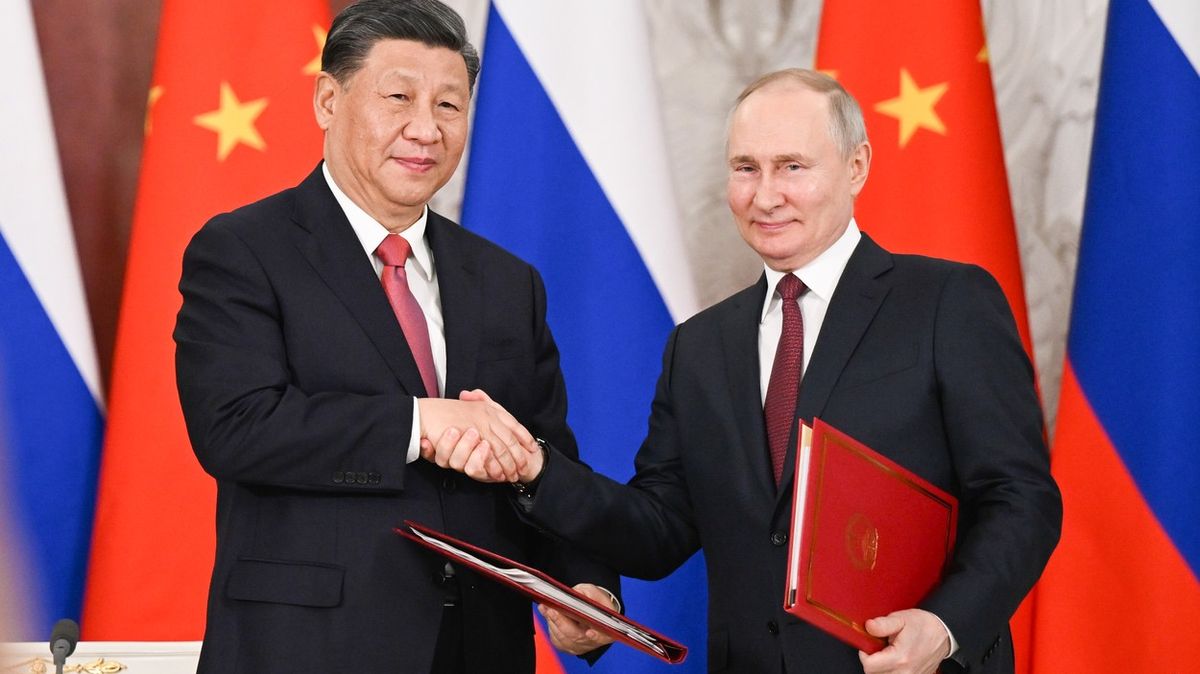Čínský prezident osobně varoval Putina před jaderným útokem na Ukrajinu