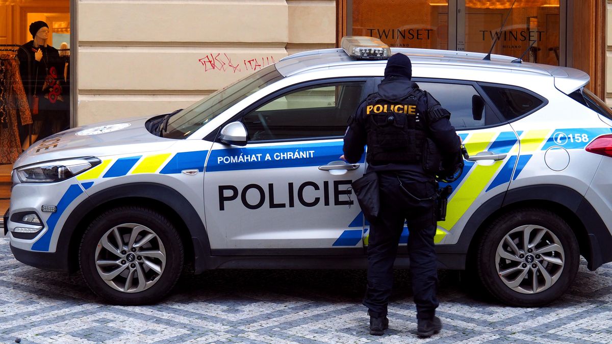 Exmistrovi světa sáhla policie na majetek. Zablokovala pozemek v Mostě