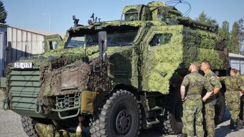 Obrana podepsala smlouvu na nákup 24 obrněných vozidel Titus za čtyři miliardy