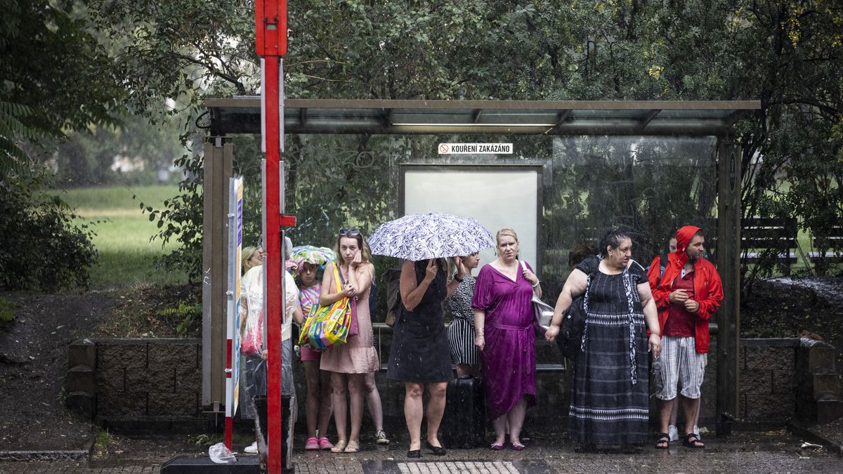 Češi ve velkém nakupují last minute zájezdy. Na vině je deštivé počasí doma