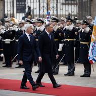 Český prezident Pavel po své inauguraci v březnu při návštěvě Bratislavy uvedl, že v současnosti vnímá V4 spíše jako konzultační fórum. Na snímku s polským prezidentem Dudou.