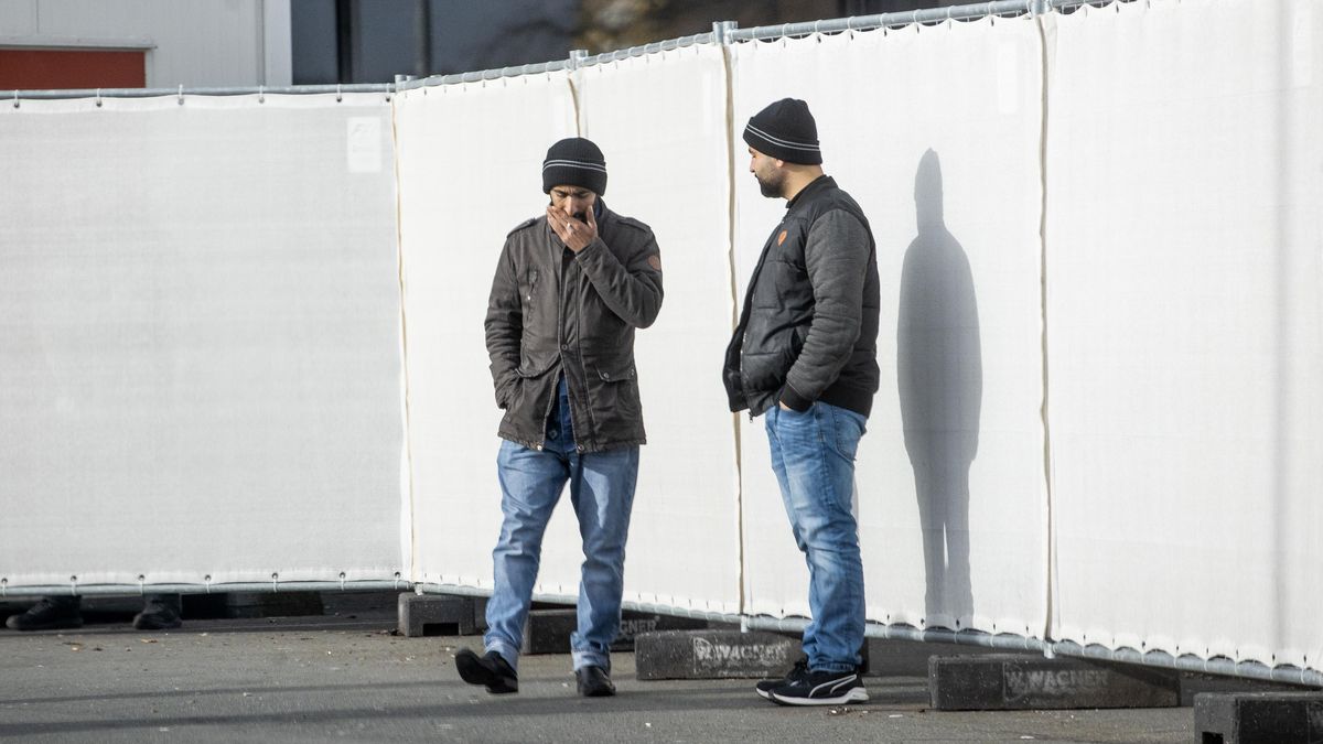 USA začaly uplatňovat zákaz vstupu pro občany 12 zemí, jde třeba o Afghánce