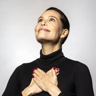 Ani úsměv se při obličejové józe neponechává náhodě. Koutky mají mířit k horní části uší.