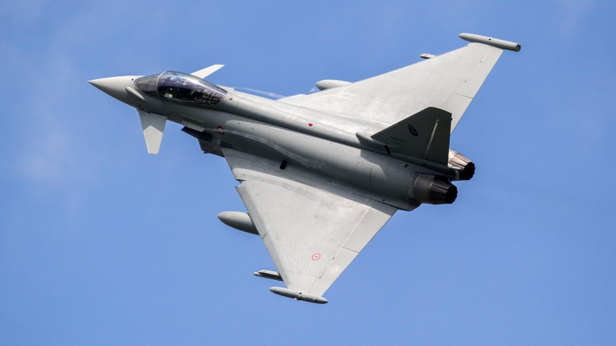 Stopka z Berlína. Británie nemůže prodat stíhačky spojenci z NATO
