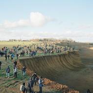 V Porýní byly od 70. let 20. století mýceny lesy a bořeny vesnice, aby uvolnily místo povrchovým uhelným dolům Hambach a Garzweiler.