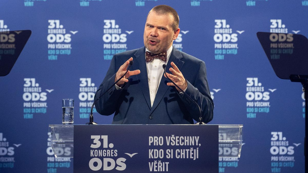 Rozčilený ministr Baxa: Rada musí zastavit paniku okolo youtuberů