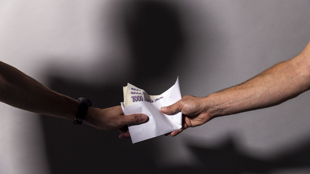 Podvod za sto miliard dolarů. Finančník byl odsouzen za obří skandál