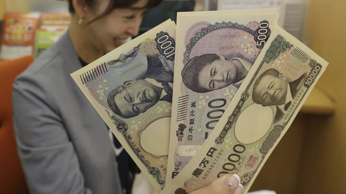 Japonsko představilo tři nové bankovky. Nejvyšší hodnotu dali „otci kapitalismu“