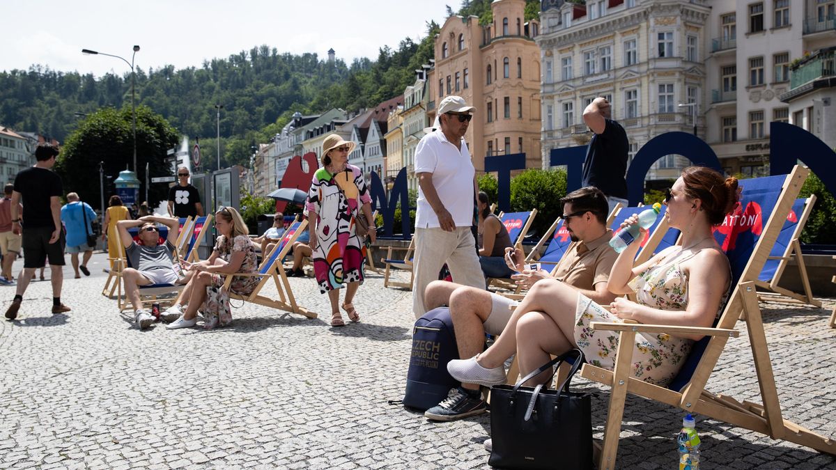 Fotky: Horka na karlovarské kolonádě. Jak si návštěvníci užívají festival