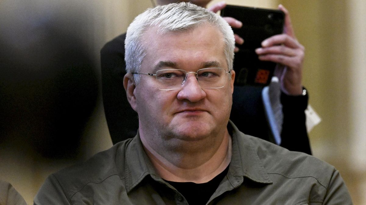 Nová krev podle Zelenského: Kariérní diplomat, který má blízko k vlivnému hráči