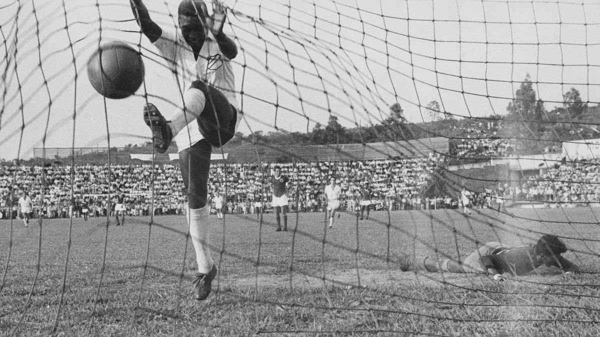 Jedna velká kariéra ve fotkách: Slaví fotbalový král Pelé