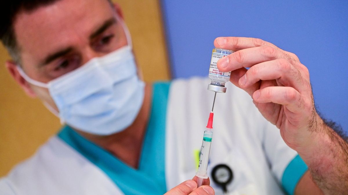 Očkování výrazně snižuje riziko dlouhodobého covidu