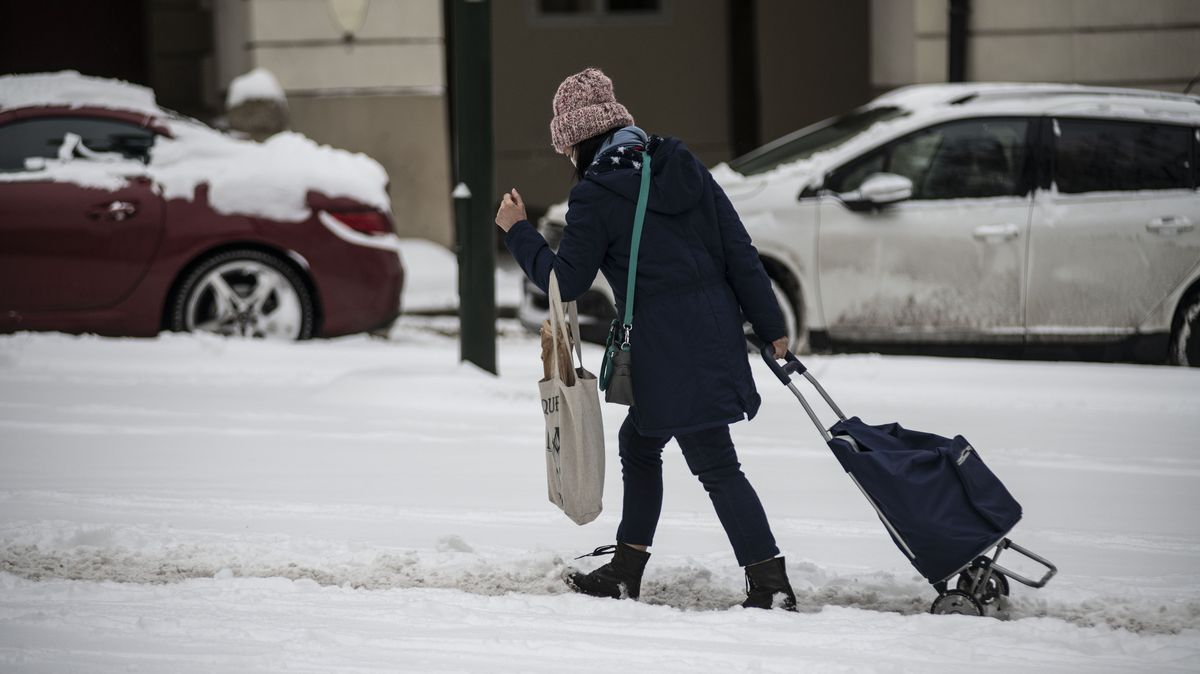 Glosa: Chodci na sněhu, ještě slabší článek provozu