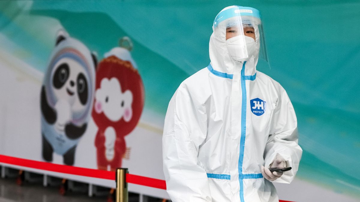 China continues to count infected.  The number of quarantined Olympians is increasing thumbnail