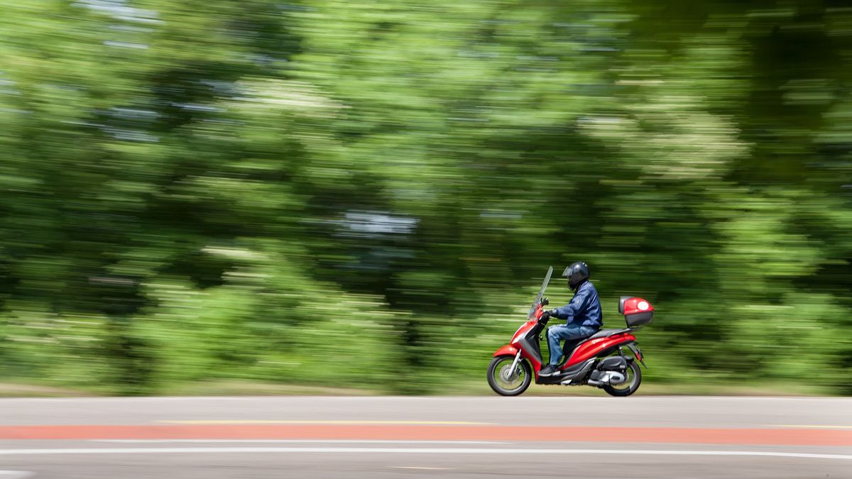 Obliba mopedů v Miami klesá. Úředníci začali kontrolovat imigranty