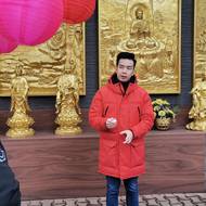 I vlastní jména samotných Vietnamců mají významy – třeba Duc Anh, náš průvodce, znamená v překladu Velká ctnost.