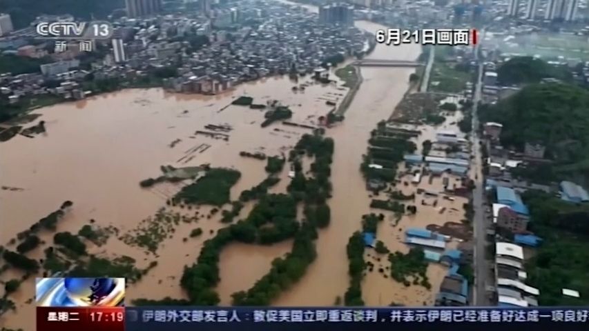 Video: Jih Číny a Bangladéš zasáhly silné povodně, pršet má ještě víc
