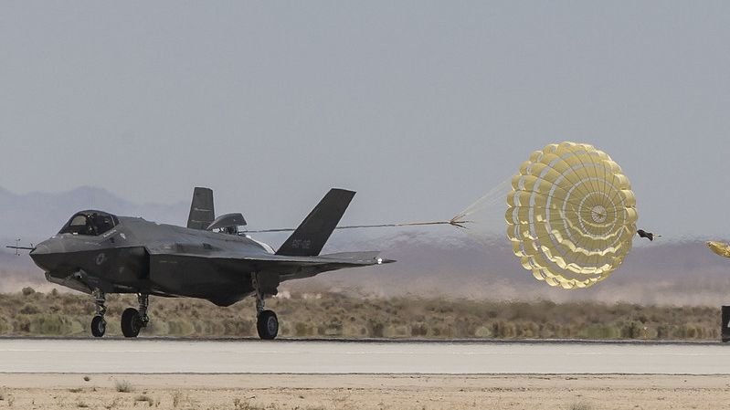 Koalice nákup F-35 vítá. „Proč likvidovat něco, co funguje?“ zní z opozice