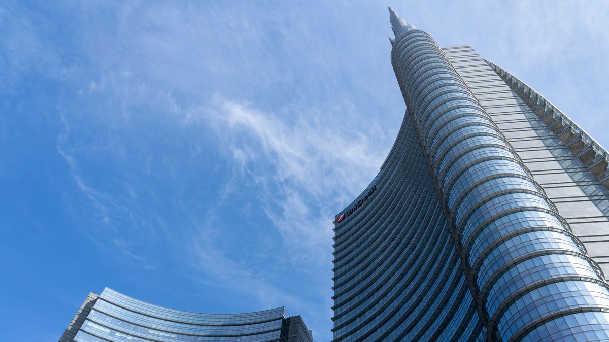 Bitva o banku. Italové se blíží ovládnutí Commerzb