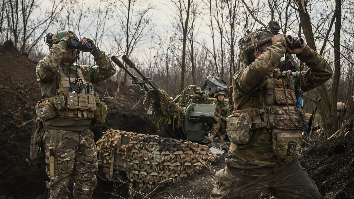 Poprav zajatých vojáků se na Ukrajině dopouští obě strany, oznámila OSN