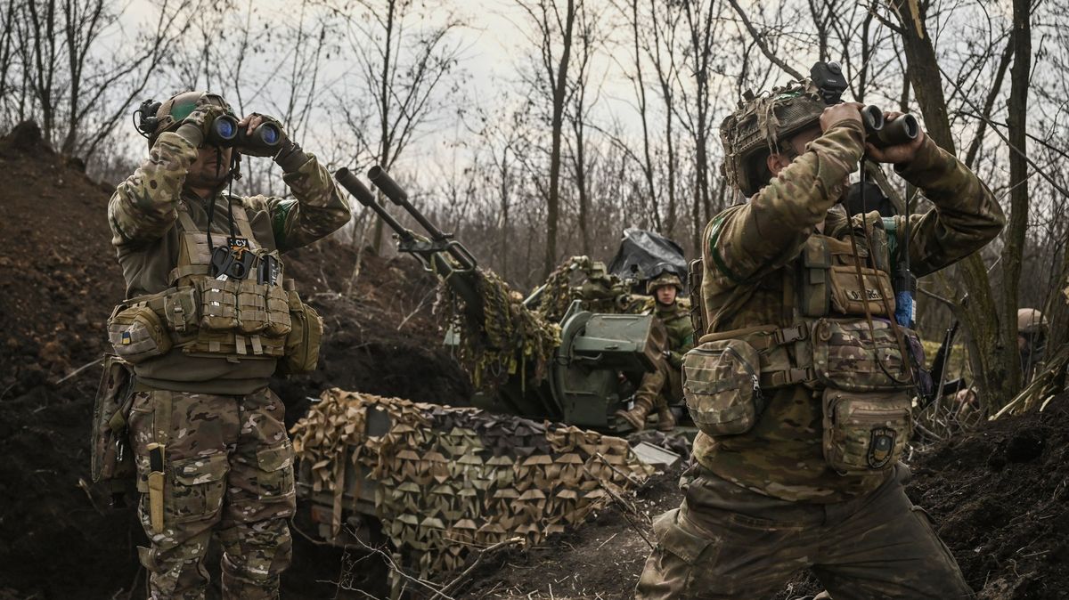 Poprav zajatých vojáků se dopouští ruská i ukrajinská strana, hlásí OSN
