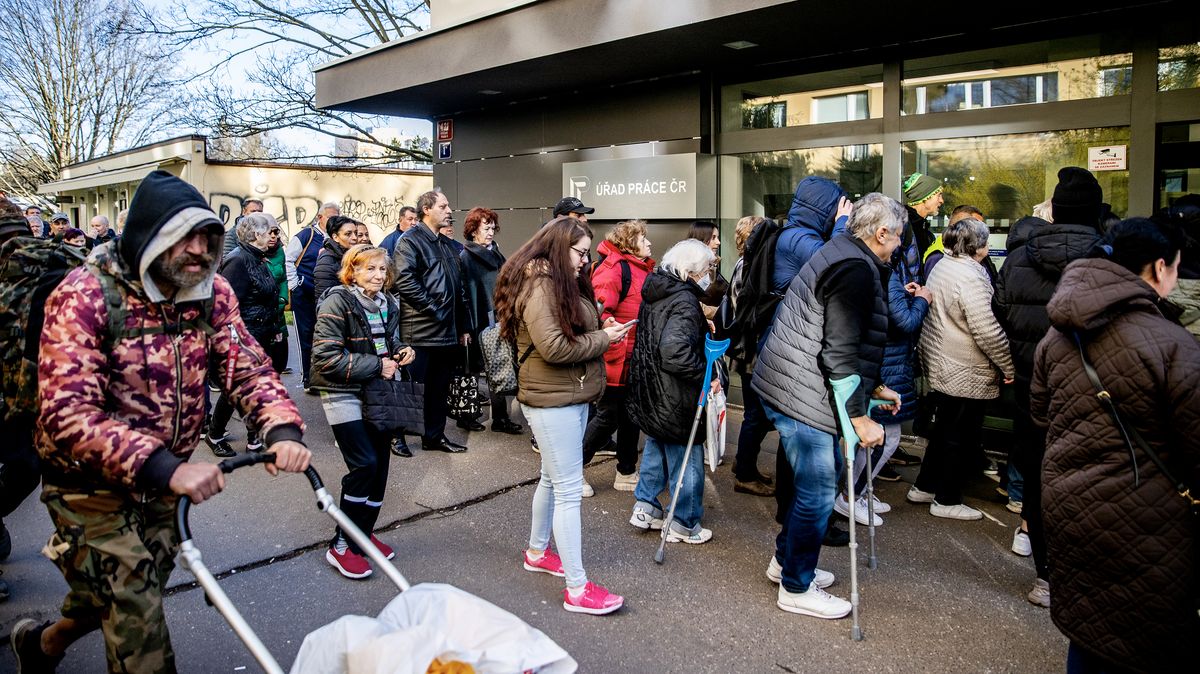 Nezaměstnanost v Česku v únoru meziměsíčně stoupla na 4,4 procenta