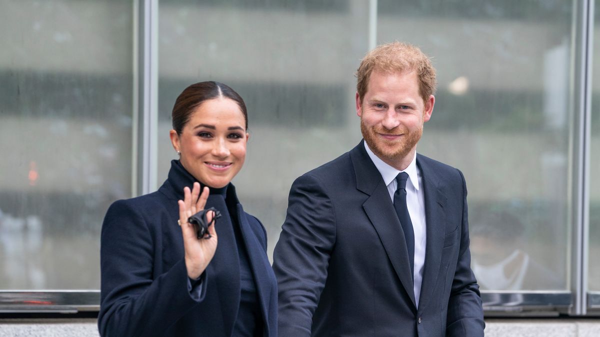 Král Karel III. s Camillou přijali prince Harryho a jeho rodinu
