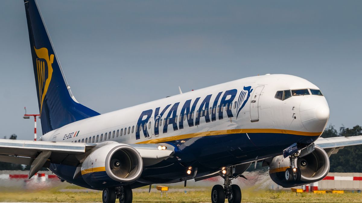 Zisk Ryanairu letěl nahoru, firma se o něj chce podělit s akcionáři