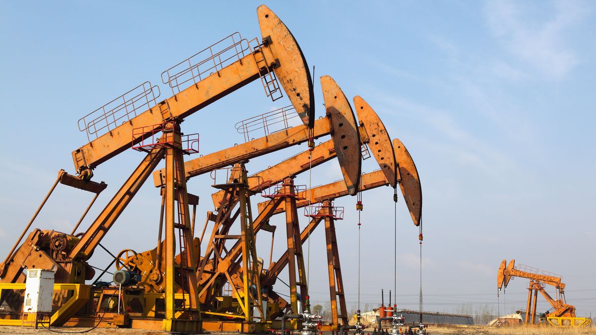 USA ohlásily ohromné zásoby a ropa dál zlevňuje