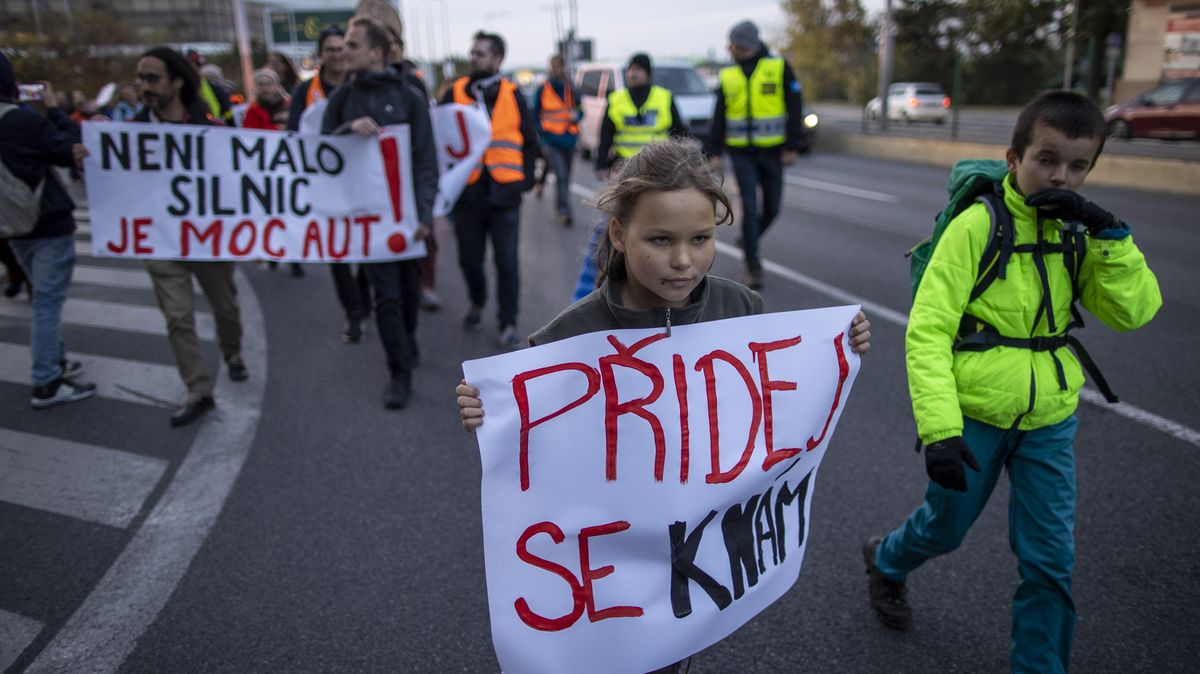 Komentář: Chcete rozumět mladé generaci? Nejprve pochopte svou vlastní