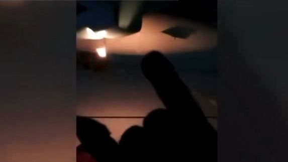 Záběry ze sabotáže. Ukrajinci údajně za Uralem zapálili cenný ruský letoun