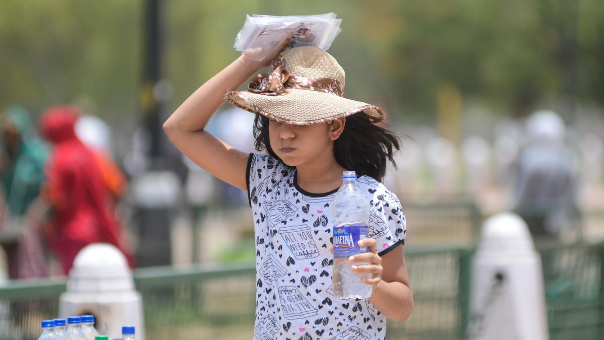 Indické školy zavírají kvůli vedru